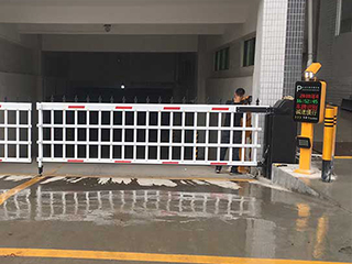 車牌識別及道閘