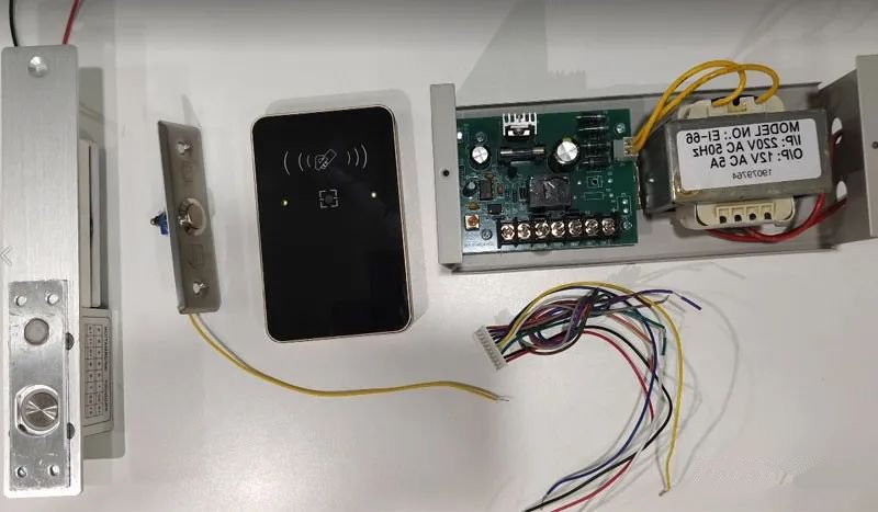 電插鎖和門(mén)禁一體機(jī)通用接線(xiàn)方式(圖1)